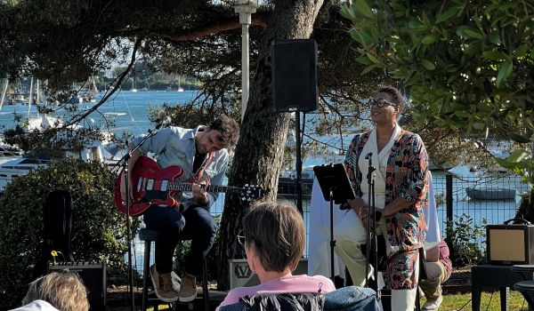 le roof apero concert a conleau avril 2026